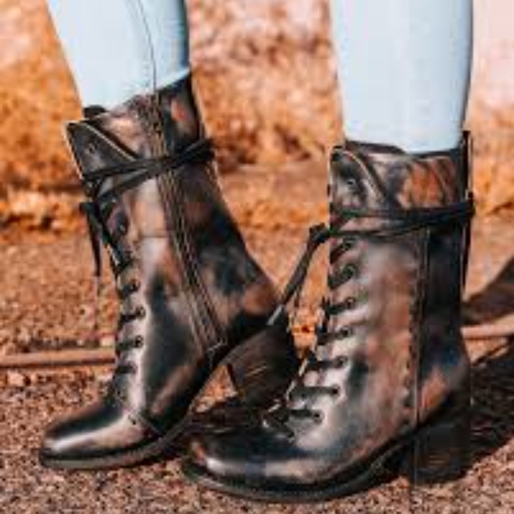 Freebird Dart Black Lace-Up Granny Style Square Toe Boots Size 10 - Picture 2 of 7